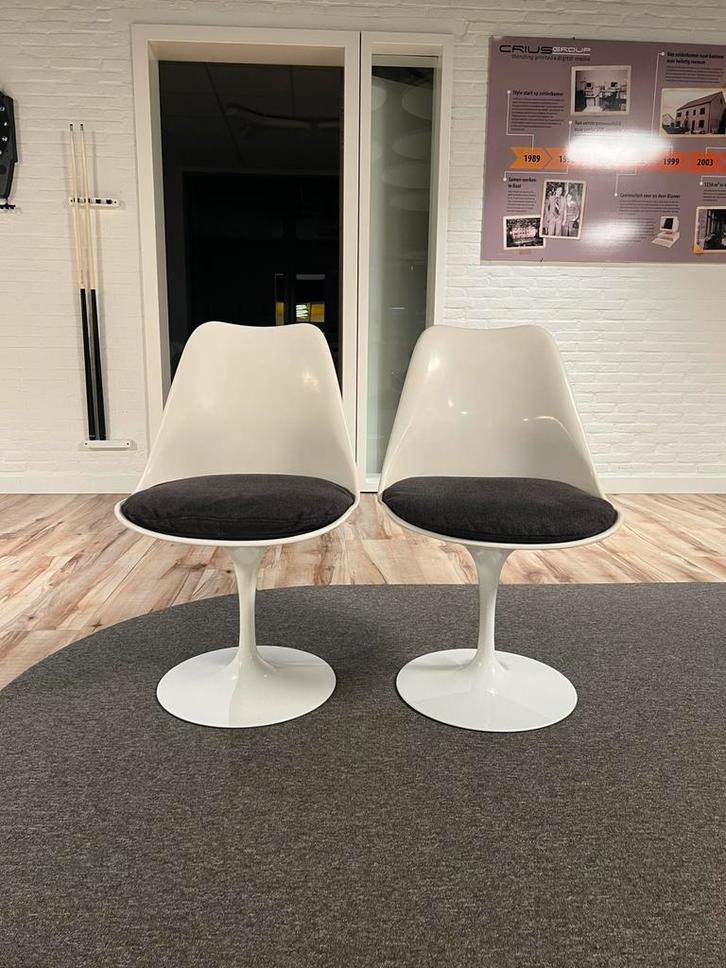 2x Knoll Saarinen Tulip stoelen, Huis en Inrichting, Stoelen, Gebruikt, Twee, Overige materialen, Wit, Ophalen
