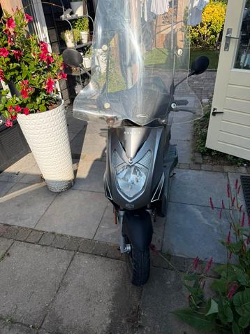 Kymco 50 beschikbaar voor biedingen