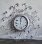 Wandklok met sierkrullen en glitters, Ophalen, Gebruikt, Analoog, Wandklok