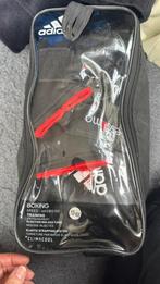 Adidas box handschoenen, Ophalen of Verzenden, Zo goed als nieuw, Bokshandschoenen