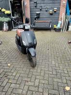 La souris sourini rs geel kenteken!!!, Fietsen en Brommers, Scooters | Overige merken, Ophalen, Gebruikt, Benzine