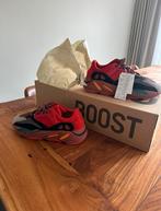 Adidas Yeezy Boost 700 new Hi-Res Red – maat 45 1/3 (US11), Ophalen of Verzenden, Nieuw, Adidas Yeezy
