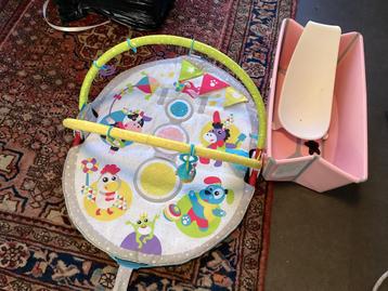 Gratis babygym en babybadje beschikbaar voor biedingen