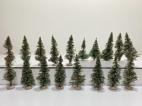 Scenery: set van 18 bomen 10-11cm voor H0-spoor, Hobby en Vrije tijd, Modeltreinen | H0, Gebruikt, Natuur, Gelijkstroom of Wisselstroom