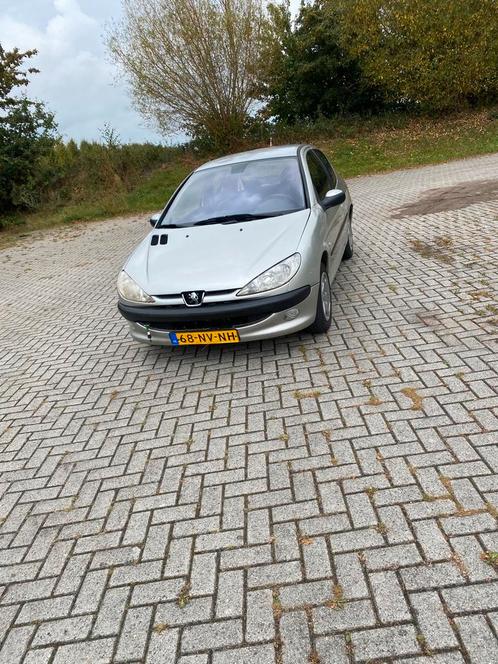 Peugeot 206, Auto's, Peugeot, Particulier, Benzine, C, Hatchback, Handgeschakeld, Origineel Nederlands, Zilver of Grijs, Zwart