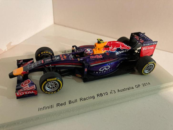 ✅ Daniël Ricciardo 1:43 Australian GP 2014 RB10 Spark S3086, Verzamelen, Automerken, Motoren en Formule 1, Nieuw, Formule 1, Ophalen of Verzenden