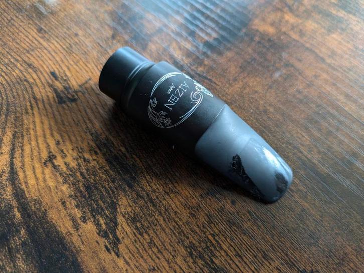 Aizen NY 6 voor alt in nieuwstaat, Muziek en Instrumenten, Blaasinstrumenten | Saxofoons, Zo goed als nieuw, Alt, Ophalen of Verzenden