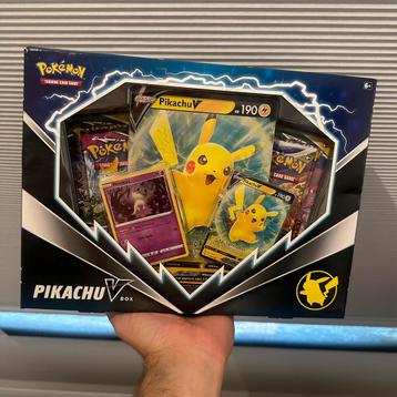 Pikachu V box - met Evolving Skies packs! beschikbaar voor biedingen