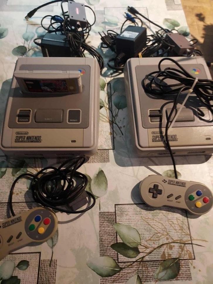 2 mooie 16-Bit (SNES) Systemen te koop, Spelcomputers en Games, Spelcomputers | Nintendo Super NES, Zo goed als nieuw, Met 1 controller