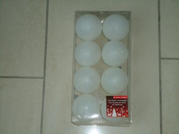 2 dozen met elk 8 grote kerstballen van 7 cm nw beschikbaar voor biedingen