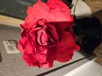 Rode roos/kunstof, Ophalen of Verzenden, Zo goed als nieuw