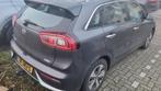 Kia Niro 1.6 GDi Hybrid DynamicLine Trekhaak Fabrieskgaranti, Te koop, Zilver of Grijs, 73 €/maand, Gebruikt