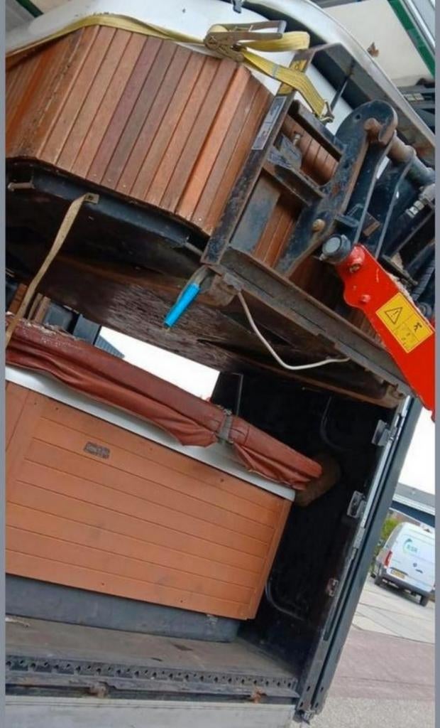 Wij zoeken of verwijderen  jacuzzi, zwemspa, sauna en meer!, Ophalen of Verzenden