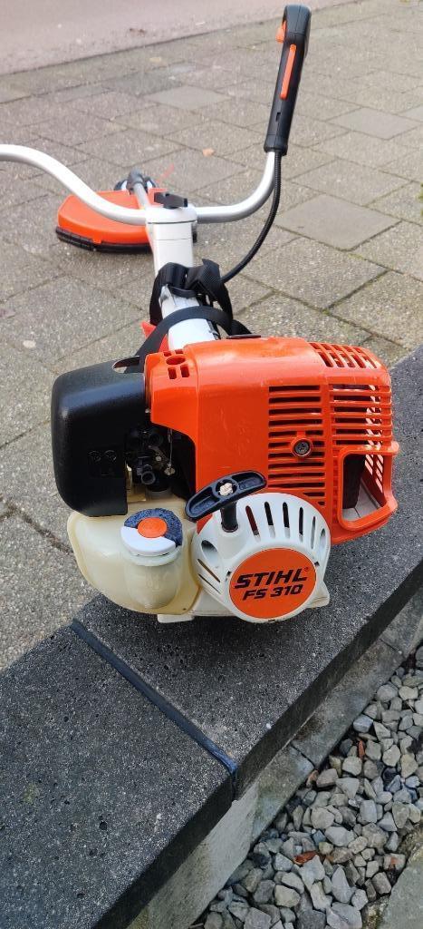 FS 310  4tact Bosmaaier van stihl, Tuin en Terras, Bosmaaiers, Zo goed als nieuw, Benzine, 30 tot 50 cm, Ophalen