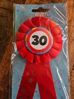 Rozet 30 jaar - Feestartikel, Hobby en Vrije tijd, Feestartikelen, Ophalen of Verzenden, Nieuw, Feestartikel, Verjaardag