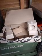 Opbouw stopcontact enkel, Doe-het-zelf en Verbouw, Ophalen, Nieuw, Stopcontact