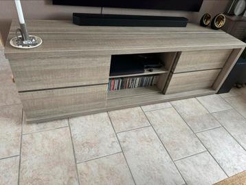 LAATSTE KANS MOET WEG tv kast,hoge kast,eettafel,salontafel beschikbaar voor biedingen