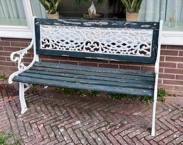 Tuinbankje, opknappertje beschikbaar voor biedingen