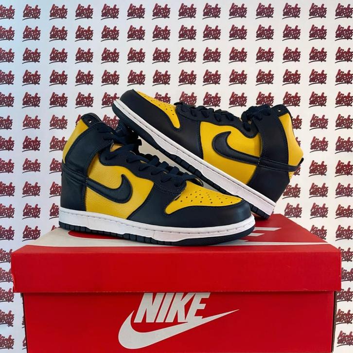 Nike Dunk High Michigan | EU 42, Kleding | Heren, Schoenen, Nieuw, Sneakers of Gympen, Overige kleuren, Ophalen of Verzenden