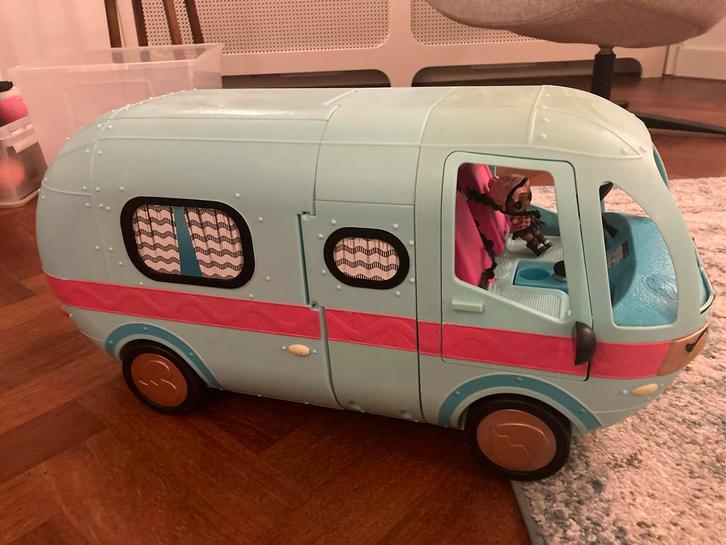 LOL Surprise Set: Camper, Vliegtuig & Poppen!, Kinderen en Baby's, Speelgoed | Poppen, Zo goed als nieuw, Overige typen, Ophalen of Verzenden