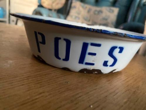 Gezocht, dezelfde emaille etensbak met de tekst ‘ Hond’ erop, Antiek en Kunst, Antiek | Emaille, Ophalen of Verzenden