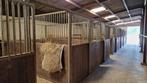 Stalling met binnenbak, full service onze knusse toplocatie, Weidegang
