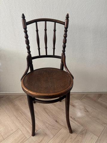 Thonet stoel, bistrostoel, ontwerp Michael Thonet in 1859. beschikbaar voor biedingen