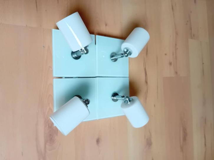 witte plafondlamp 4 spots, Huis en Inrichting, Lampen | Plafondlampen, Zo goed als nieuw, Glas, Metaal, Ophalen