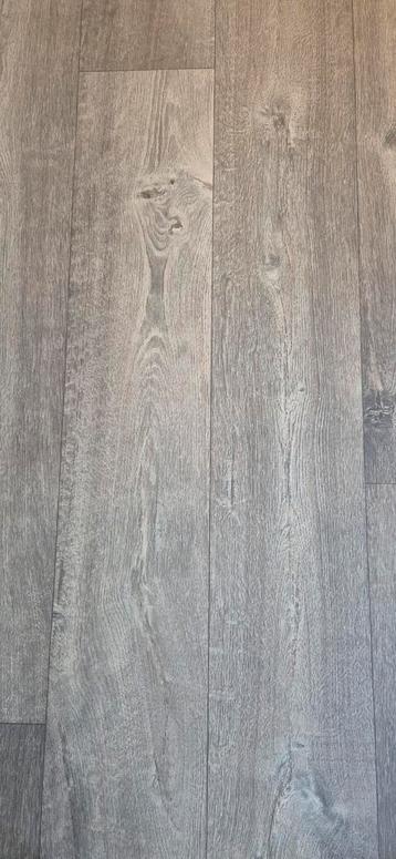 Vinyl vloer - Houtlook beschikbaar voor biedingen
