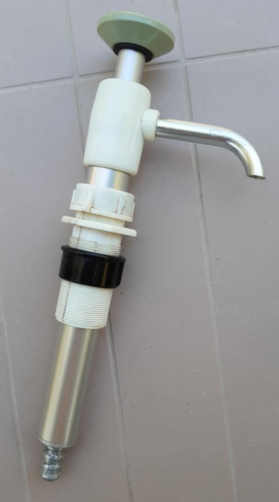 VW T1 T2 Keukenkraantje handpompje camper., Auto diversen, Auto-accessoires, Ophalen of Verzenden