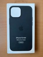 Apple iPhone 13 mini Silicone case met MagSafe zwart, Ophalen of Verzenden, Nieuw, IPhone 13 mini, Hoesje of Tasje