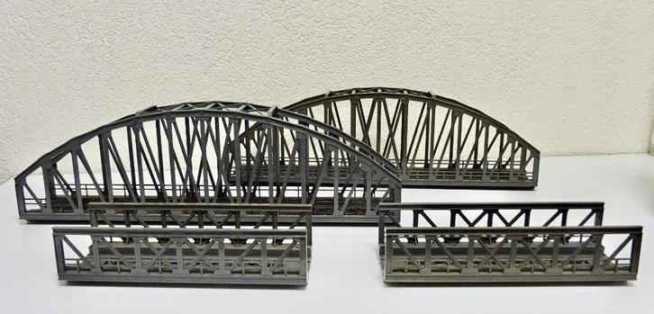 2 Marklin Boogbruggen + 2 opritten, Hobby en Vrije tijd, Modeltreinen | H0, Nieuw, Brug, Tunnel of Gebouw, Gelijkstroom of Wisselstroom