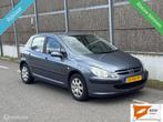 Peugeot 307 1.6-16V XS Premium NAP/APK/AIRCO/CRUISE CONTROLE, Voorwielaandrijving, Gebruikt, 4 cilinders, 610 kg