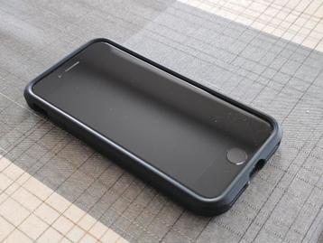 Iphone 8 smartphone in nieuwstaat + Spigen case voor 100 €. beschikbaar voor biedingen