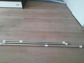 Te koop 4x zgan Klemgordijn stang 80 tot 130 cm uitrekbaar beschikbaar voor biedingen