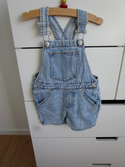 Zara maat 80 - korte spijker tuinbroek, Kinderen en Baby's, Babykleding | Maat 80, Zo goed als nieuw, Meisje, Broekje, Ophalen of Verzenden