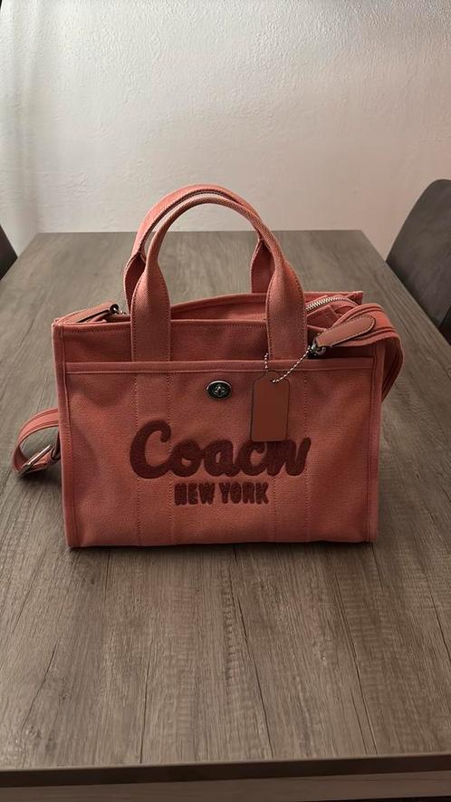 Coach Cargo Tote Large - Light Peach, Sieraden, Tassen en Uiterlijk, Tassen | Damestassen, Zo goed als nieuw, Shopper, Ophalen of Verzenden