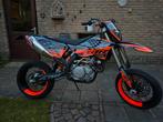 KTM 530 SUPERMOTOR ZEER NETJES..., Motoren, 530 cc, Particulier, Meer dan 35 kW, Minimaal motorrijbewijs A2