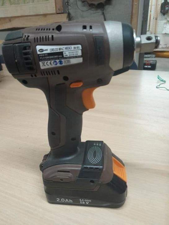 keyang  DIW 1801 L slagmoeraanzetter , Losse body .18 volt, Ophalen of Verzenden, Nieuw, Minder dan 700 watt, Haakse handslijpmachine