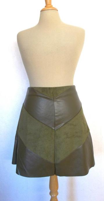 Olijfgroen fake leather/suede look rokje van JDY! 38 beschikbaar voor biedingen