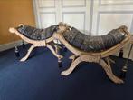 Twee klassieke footstools/ bankjes, Ophalen, Gebruikt
