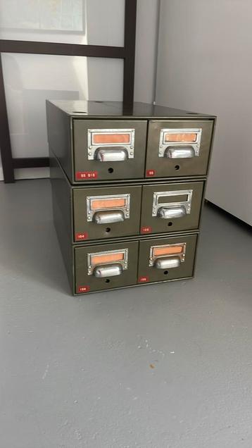 Vintage Industriële archiefkastjes archieflades beschikbaar voor biedingen
