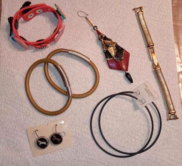 Lotje Vintage sieraden.  beschikbaar voor biedingen
