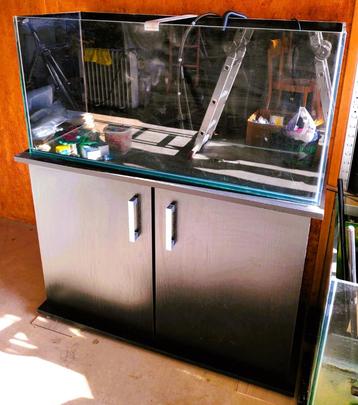 Aquarium set te koop – Compleet en veel accessoires! beschikbaar voor biedingen