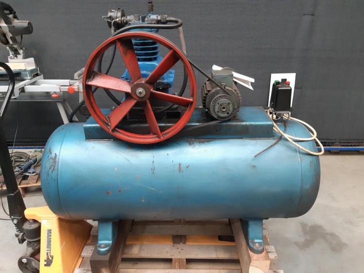 BERKO Compressor, 8 bar, 250L, Doe-het-zelf en Verbouw, Compressors, Gebruikt, 6 tot 10 bar, 100 liter of meer, 200 tot 400 liter/min