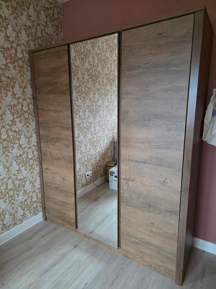 Ruime kledingkast met spiegeldeuren, Huis en Inrichting, Kasten | Kledingkasten, Zo goed als nieuw, 150 tot 200 cm, 150 tot 200 cm