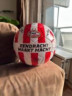 Official PSV ball signed by first team players, Verzamelen, Nieuw, Overige typen, PSV, Ophalen of Verzenden