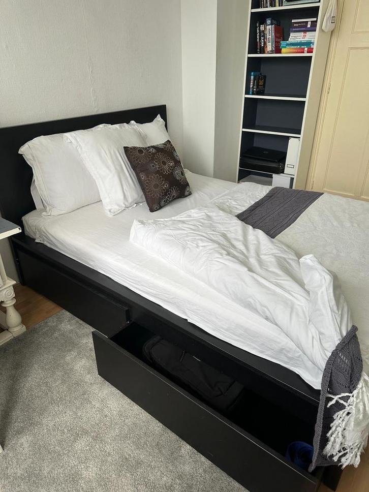 Ikea Malm bed met lades (zwart), Huis en Inrichting, Slaapkamer | Bedden, Gebruikt, Eenpersoons, 90 cm, 200 cm, Hout, Zwart, Ophalen