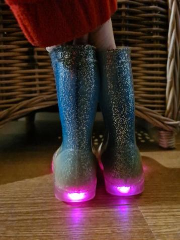 Glitter laarzen met lichtjes maat 25