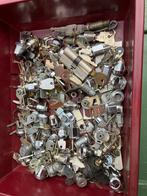 Partijtje slotjes lockers, Doe-het-zelf en Verbouw, Hang- en Sluitwerk, Ophalen of Verzenden, Zo goed als nieuw, Slot